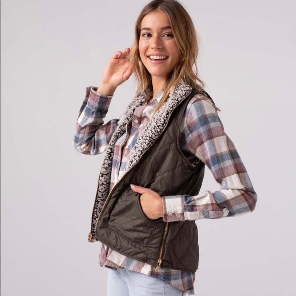 THREAD + SUPPLY REVERSABLE VEST - Picture 3 of 5